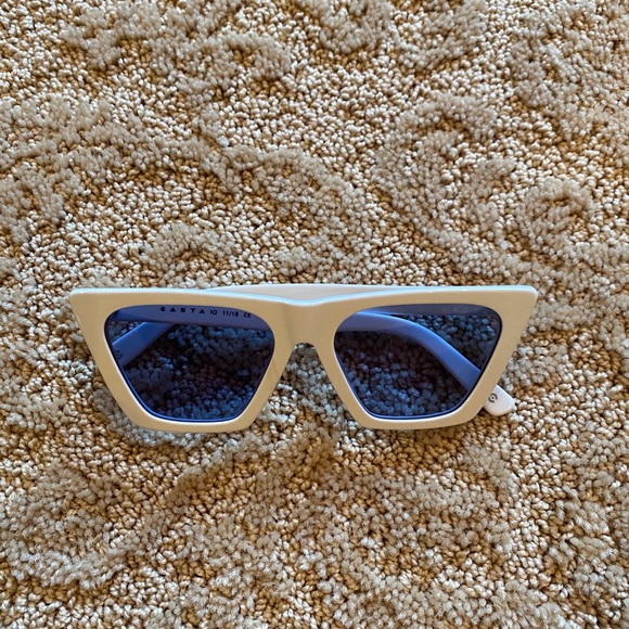 Casta Techno Barbie - White - Picture 1 of 5